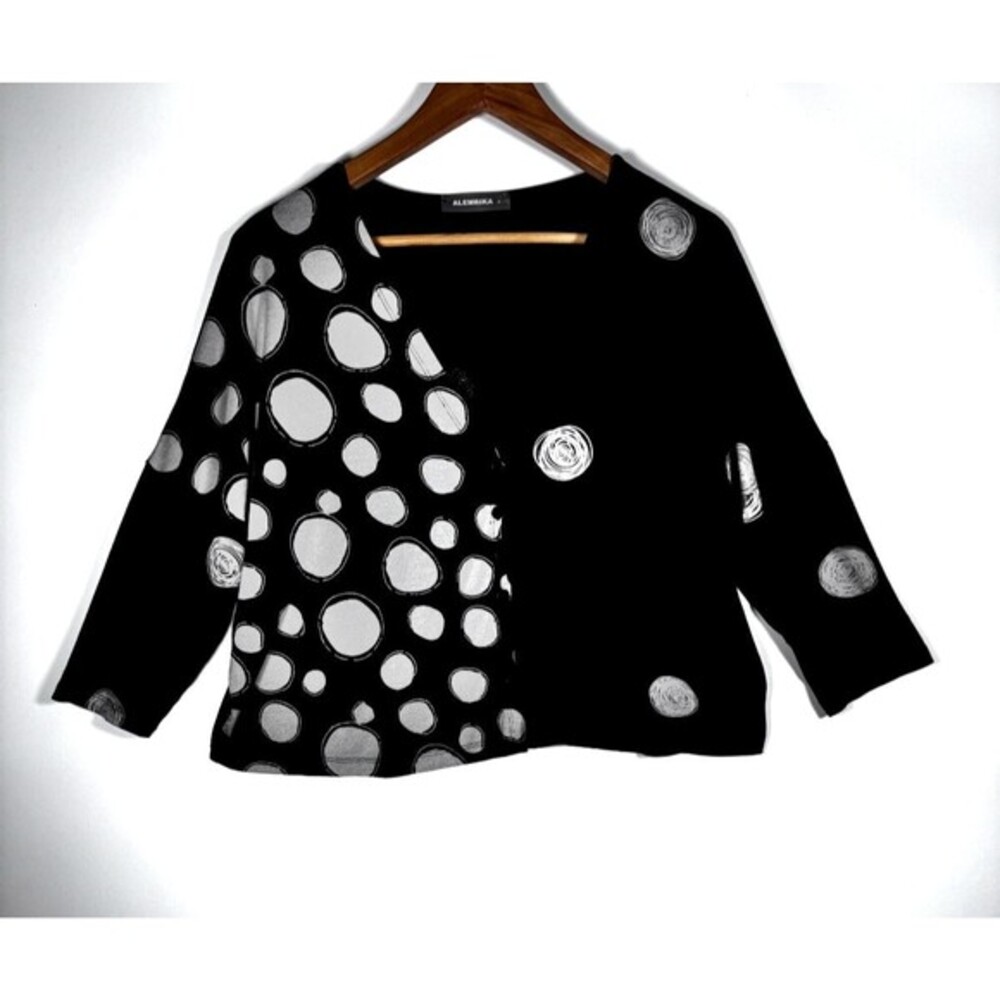 Alembika Top Womens Size 4 Black Artsy‎ Circle Print V Neck Button Front Stretch